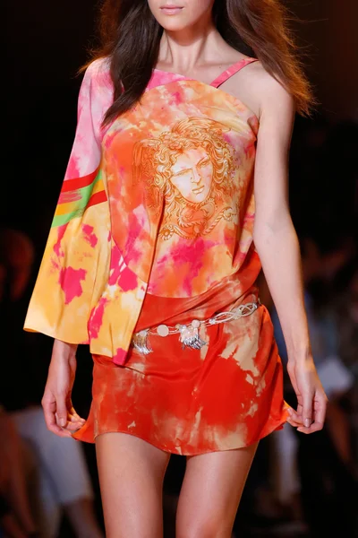 Look 27